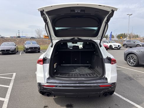 Used 2025 Maserati Grecale Modena image 35