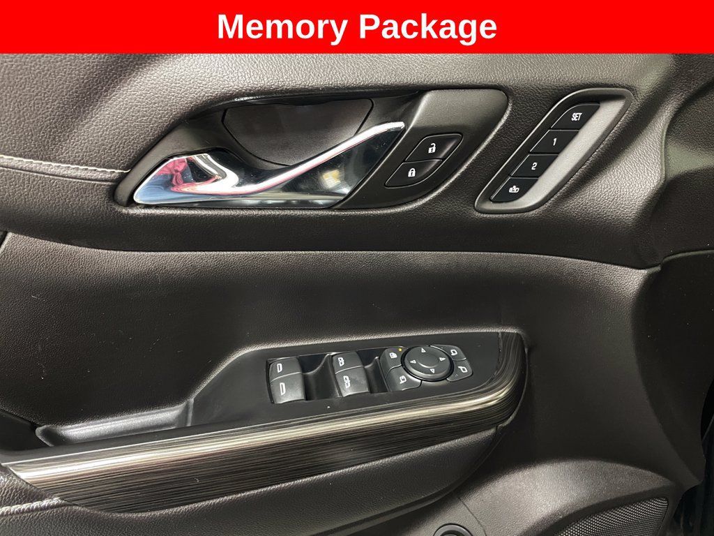 Used 2023 GMC Acadia SLT w/ Technology Package AWD/4WD image 9