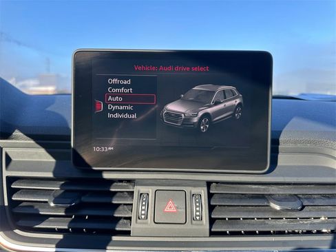 Used 2020 Audi Q5 2.0T Premium w/ Convenience Package image 18