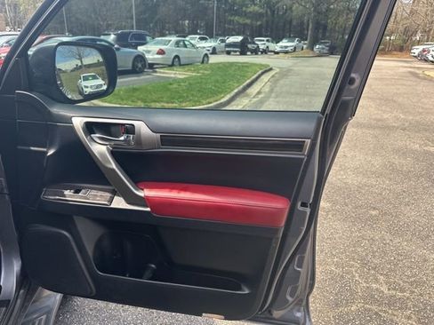 Used 2021 Lexus GX 460 Premium w/ Premium Package image 15