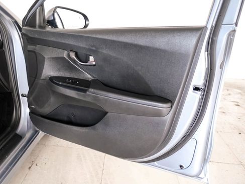 Used 2021 Hyundai Veloster 2.0 Premium FWD image 40
