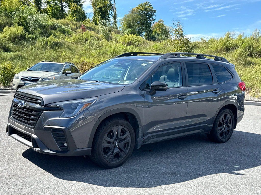 Used 2023 Subaru Ascent Onyx Edition AWD/4WD image 3