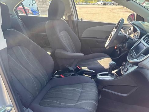Used 2020 Chevrolet Sonic LT FWD image 26