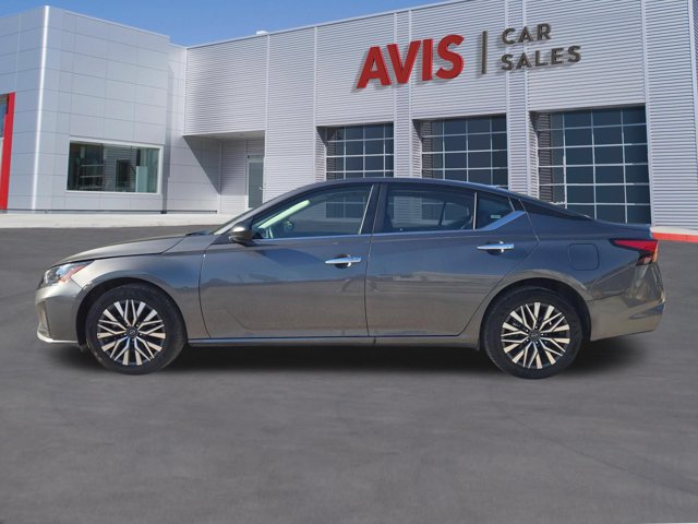 Used 2025 Nissan Altima 2.5 SV AWD/4WD image 9