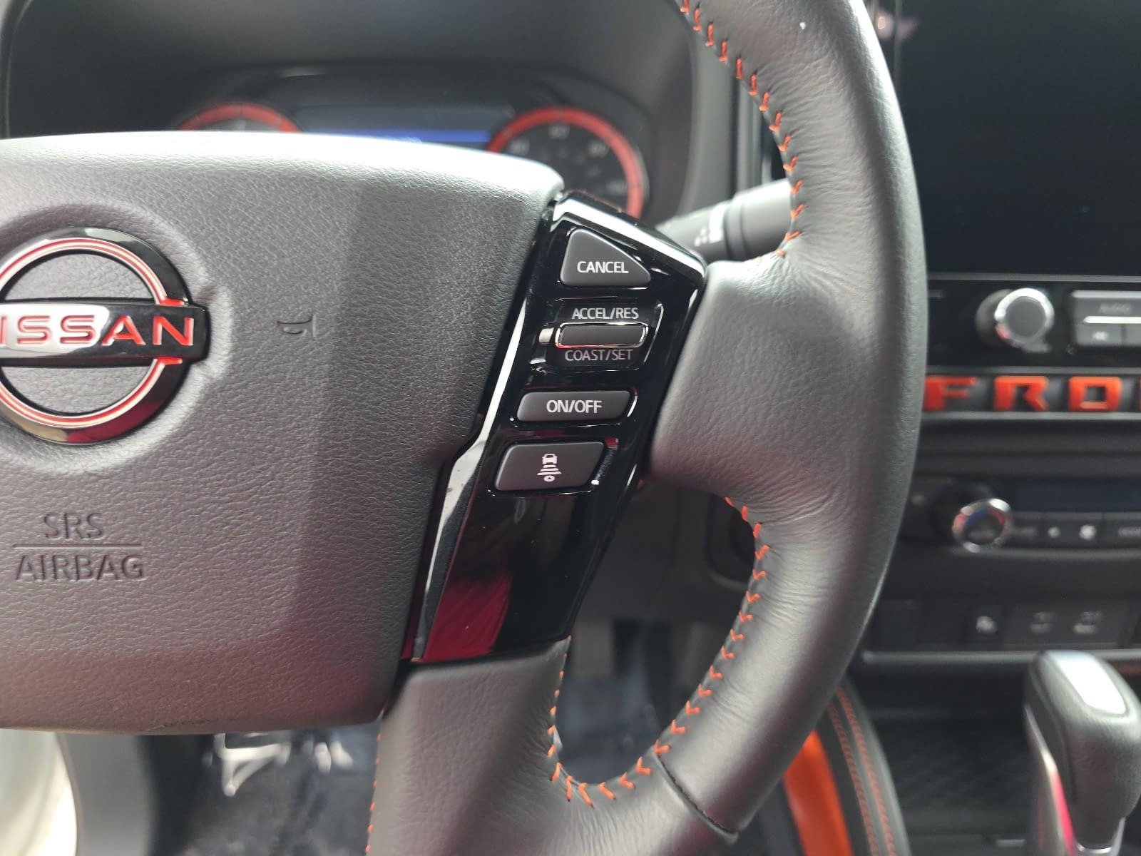 Used 2025 Nissan Frontier PRO-4X AWD/4WD image 15