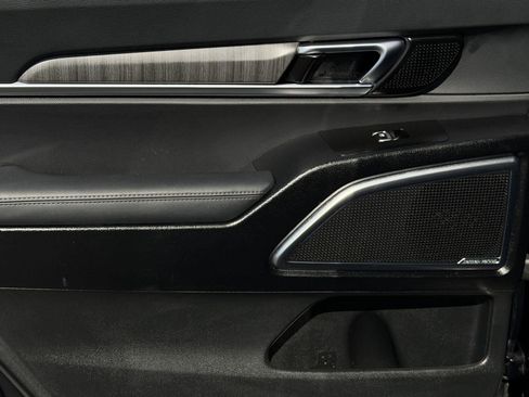 Used 2023 Kia Telluride SX image 9