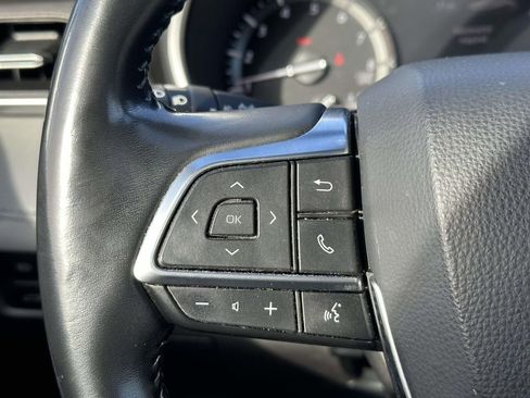 Used 2021 Toyota Highlander XLE image 22