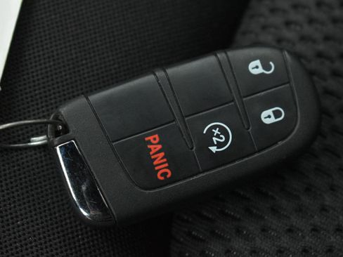 Used 2022 Jeep Renegade Altitude w/ Convenience Group image 35