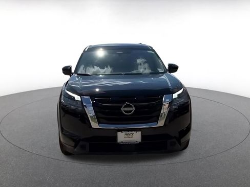Used 2025 Nissan Pathfinder SV FWD image 4
