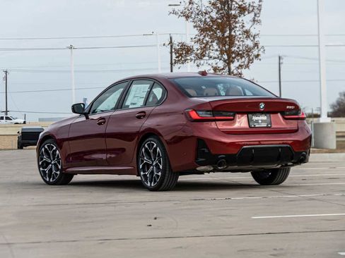 Used 2026 BMW 330i Sedan w/ M Sport Package RWD image 2