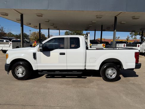 Used 2017 Ford F250 XL w/ Power Equipment Group image 2