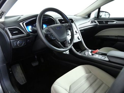 Certified 2018 Ford Fusion S FWD image 16