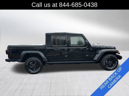 Certified 2024 Jeep Gladiator Sport image 4
