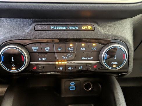 Used 2022 Ford Escape SE w/ Convenience Package image 17