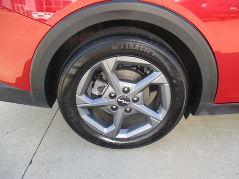 Used 2025 Kia K4 FWD image 11