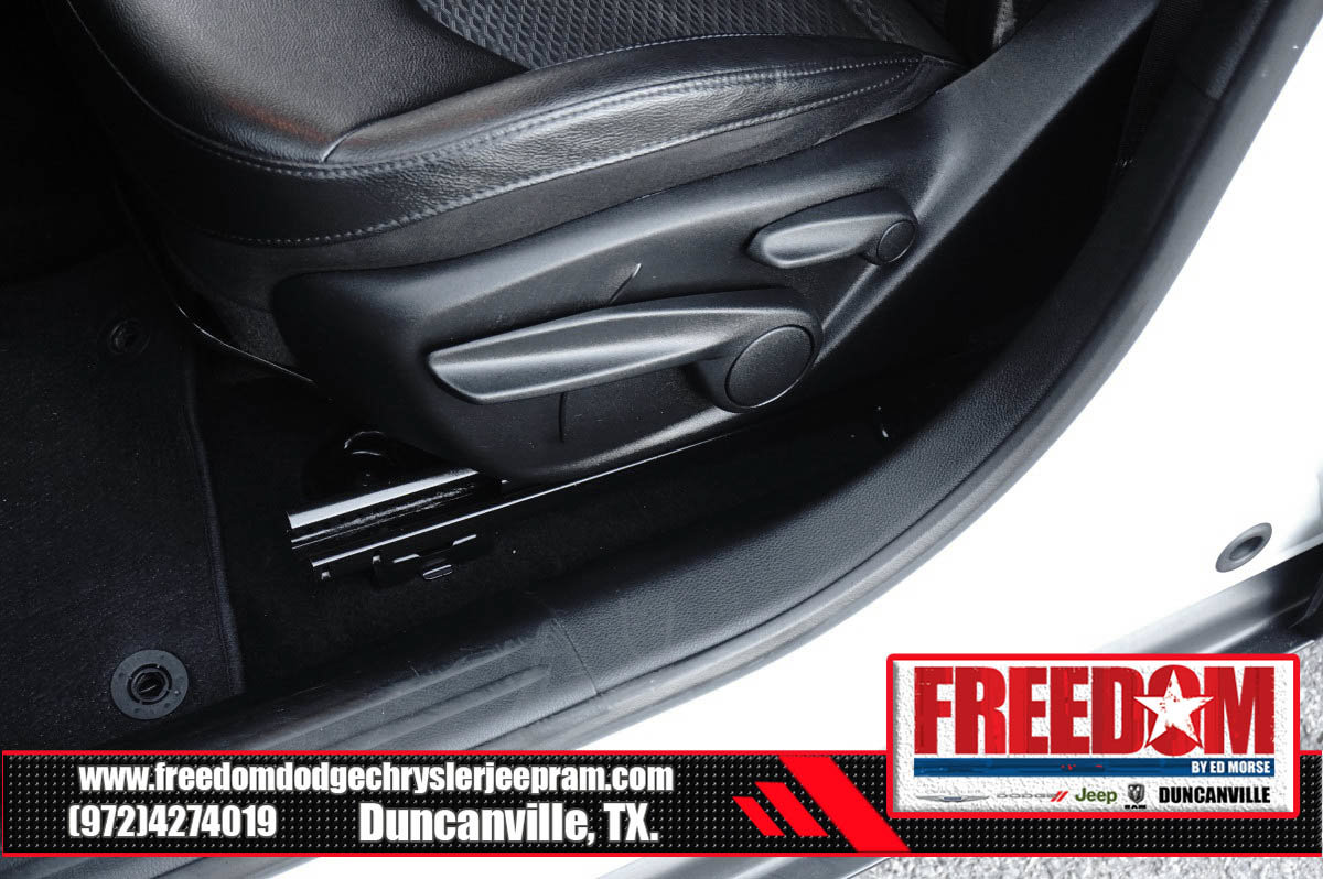 Used 2024 Jeep Compass Latitude AWD/4WD image 37