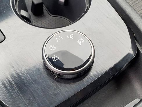 Certified 2023 Nissan Rogue SV image 21