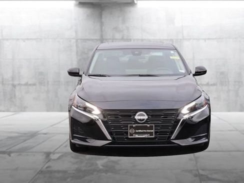 Certified 2025 Nissan Altima 2.5 SV w/ SV Premium Package FWD image 4