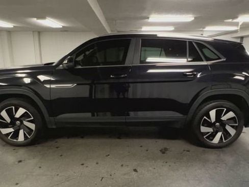 Used 2024 Volkswagen Atlas Cross Sport SE AWD/4WD image 5