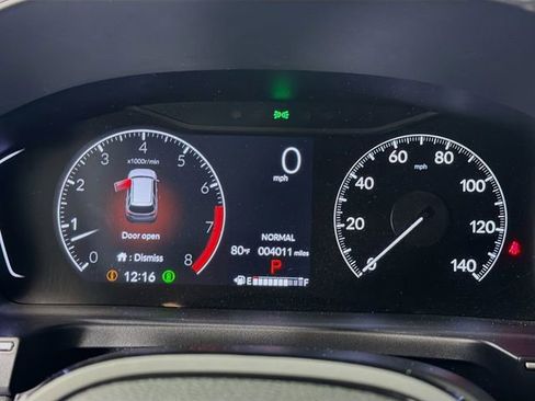 Used 2025 Honda Pilot Touring image 14