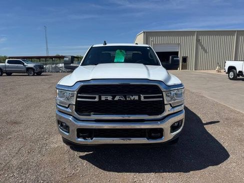 Used 2024 RAM 2500 Tradesman w/ Chrome Appearance Group AWD/4WD image 6