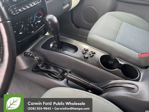 Used 2005 Jeep Liberty Sport image 21