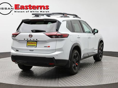 Used 2025 Nissan Rogue SV AWD/4WD image 5