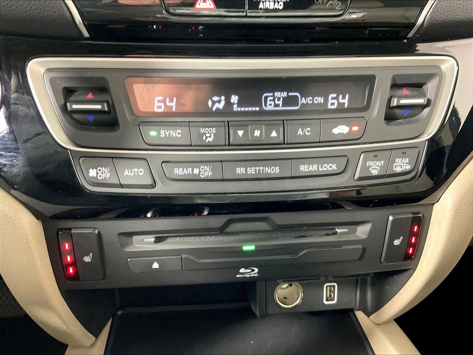 Used 2020 Honda Pilot Touring image 38