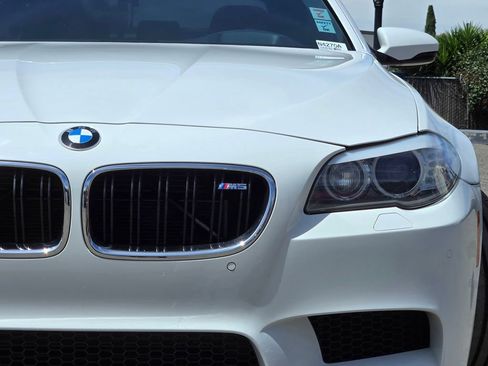 Used 2013 BMW M5 RWD image 10