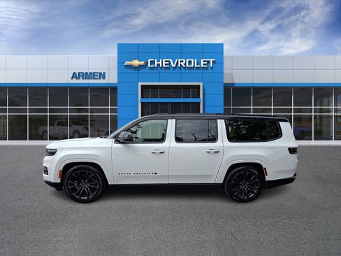 Used 2024 Jeep Grand Wagoneer L Series II w/ Quick Order Packagew 28T AWD/4WD image 8