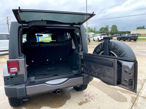 Used 2016 Jeep Wrangler Unlimited Sport AWD/4WD image 11