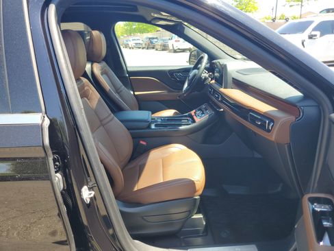 Certified 2023 Lincoln Aviator Reserve w/ Equipment Group 201A AWD/4WD image 9