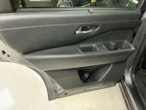 Used 2022 Nissan Pathfinder Platinum w/ Cargo Package image 23