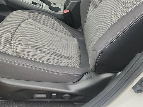 Used 2024 Subaru Crosstrek 2.0i Premium image 12