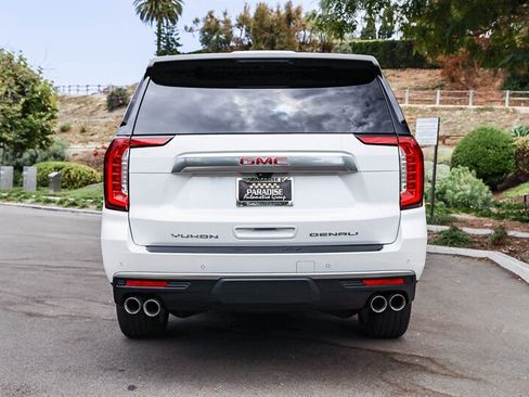 Used 2024 GMC Yukon XL Denali w/ Advanced Technology Package AWD/4WD image 4