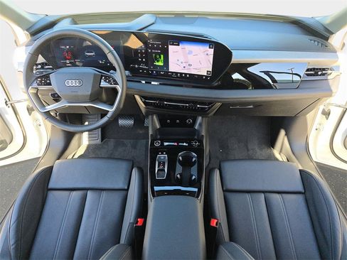 Used 2025 Audi Q6 e-tron Premium Plus w/ Premium Plus image 16
