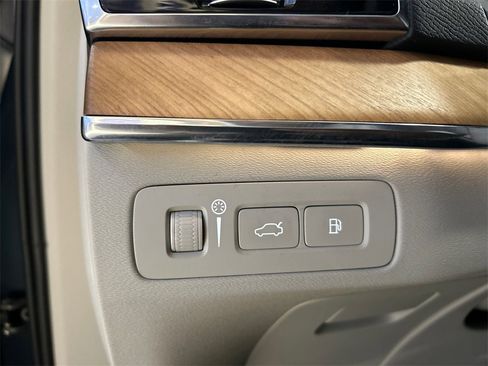 Certified 2021 Volvo XC90 T8 Inscription Expression w/ Advanced Package image 22