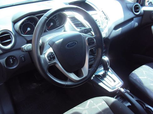 Used 2011 Ford Fiesta SES FWD image 7
