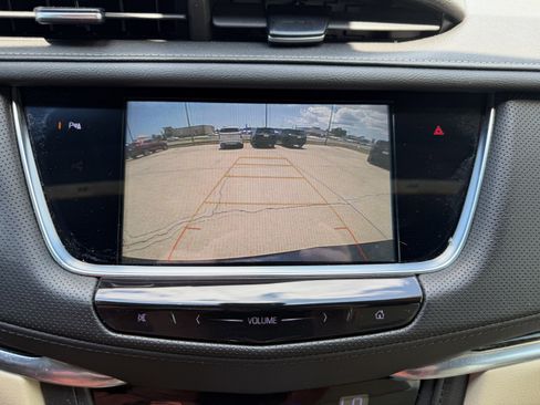 Used 2019 Cadillac XT5 FWD image 22