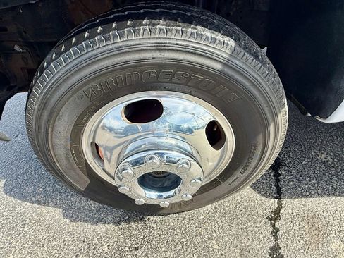 Used 2005 Ford F350 Lariat image 24