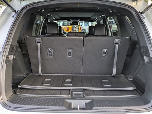 Used 2025 Honda Pilot Black Edition image 13