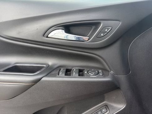 Used 2020 Chevrolet Equinox Premier FWD image 4