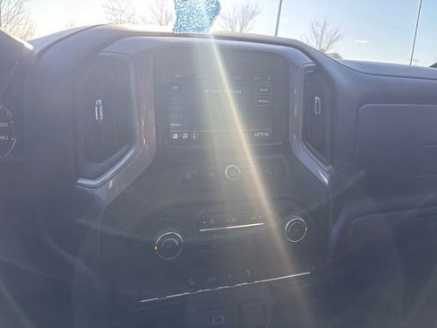 Used 2019 Chevrolet Silverado 1500 Custom Trail Boss w/ Custom Convenience Package AWD/4WD image 11