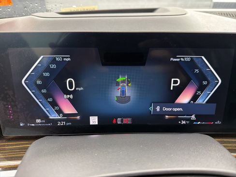 Used 2024 BMW X7 xDrive40i w/ Executive Package image 16