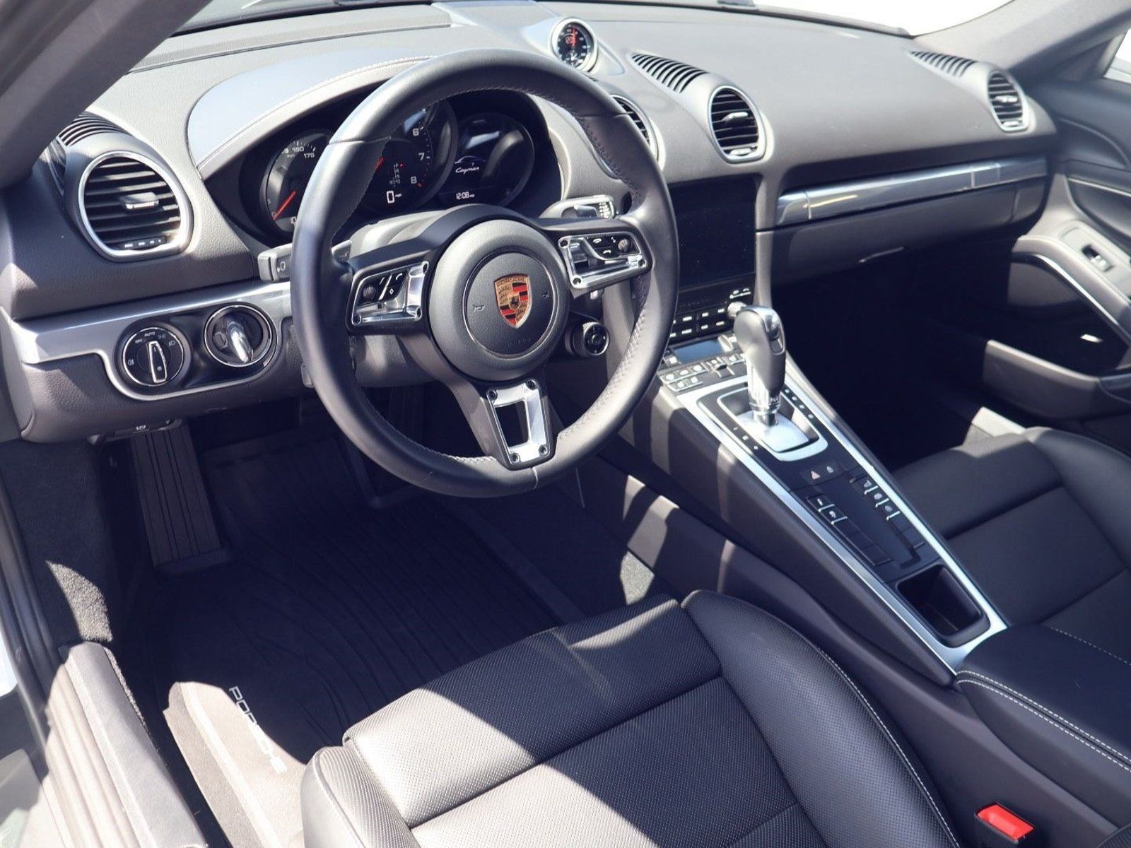 Certified 2024 Porsche 718 Cayman RWD image 4