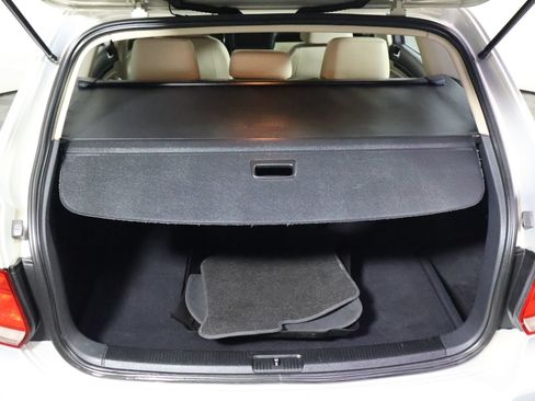 Used 2010 Volkswagen Jetta TDI FWD image 11