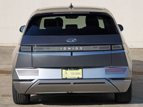 Used 2022 Hyundai Ioniq 5 Limited RWD image 48