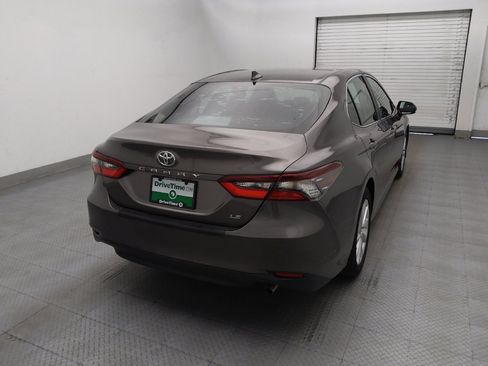Used 2021 Toyota Camry LE FWD image 7
