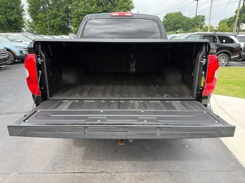 Used 2020 Toyota Tundra SR5 w/ SR5 Upgrade Package AWD/4WD image 8