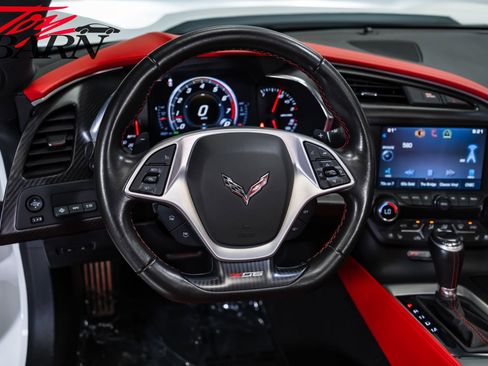 Used 2015 Chevrolet Corvette Z06 w/ 3LZ Preferred Equipment Group RWD image 40